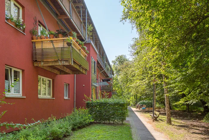 Platz für die Familie! Mietergarten! Pkw-Stellplatz möglich! Renovierungshelden gesucht! — photo 1